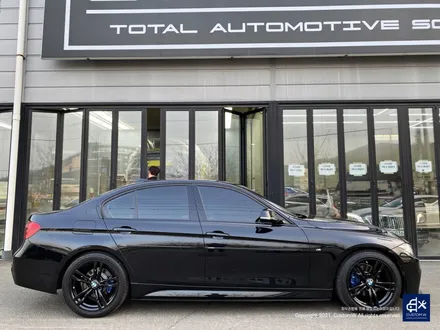 휠, 캘리퍼 모두 새 옷을 입히자! BMW 320i 휠수리 후 블랙유광 휠도색 + 블루 캘리퍼 도색 / 용인 처인구