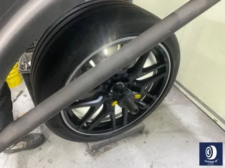 벤츠 GLE63 AMG 휠 도색 불량 재작업 약품 박리 제거 후, 사틴 블랙 + 실버 투톤 휠도색 + 레드 캘리퍼 도색 / 용인 처인구