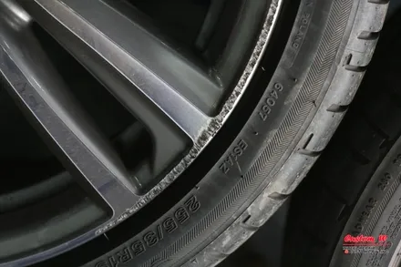 블랙폴리쉬가 잘 맞는 화이톤 바디의 BMW 428I 19인치 M휠 커스터마이징. / 용인 처인구
