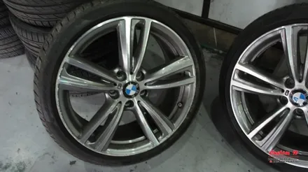 심각한 수준의 주차 스크래치가 생긴 BMW 428I 조수석 앞,뒤 휠 다이아몬드컷팅 휠수리로 복원을 했습니다. / 용인 처인구