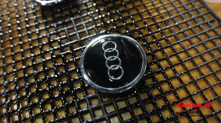 스포츠형 쿠페 디자인의 아우디 A7이라면 블랙유광 휠도색과 레드 캘리퍼도색의 조합이 아주 좋습니다. / 용인 처인구