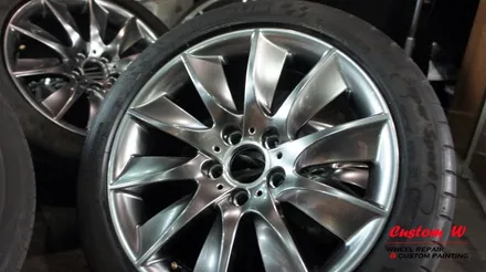 BMW 528I 18인치 터빈휠 상처 수리 후 고스트크롬 휠도색. / 용인 처인구