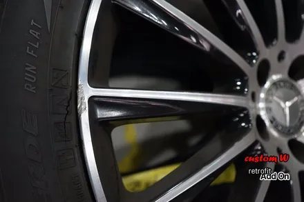 휠에 깊은 상처가 난 GLC250D 다이아몬드컷팅 휠수리와 GLC에 핫한 레트로핏 아이템(부메스터3D전동트위터,에어발란스패키지) / 용인 처인구