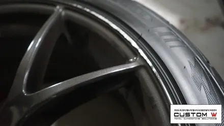 벤츠 SLK 55 AMG RAYS휠 블랙유광 휠도색, 골드 캘리퍼도색. / 용인 처인구