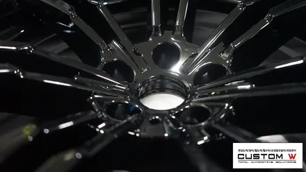 BMW F90 신형 M5 올블랙의 느낌을 위한 블랙유광 휠도색. / 용인 처인구