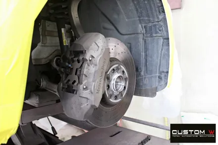 벤츠 E300 AMG LINE 블랙유광 휠 도색 + 레드 캘리퍼 도색 / 용인 처인구