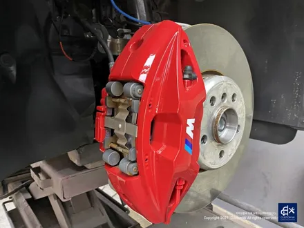 BMW i4 M50 기존 도색 제거 약품 박리 후, 블랙 폴리시 휠 + 블루 캘리퍼 도색 / 용인 처인구