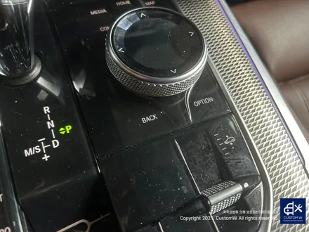 BMW G05 X5 740M 20인치 휠 상처 수리 후, 유광 블랙 휠도색 / 용인 처인구