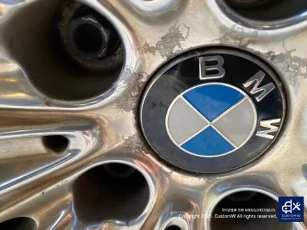 BMW 6GT 640i 럭셔리 646 버핑휠 (폴리싱 일명 빠우휠) 고질병 엄청난 부식 백화 제거 및 상처 수리 후, 건메탈 그레이 휠도색 / 용인 처인구