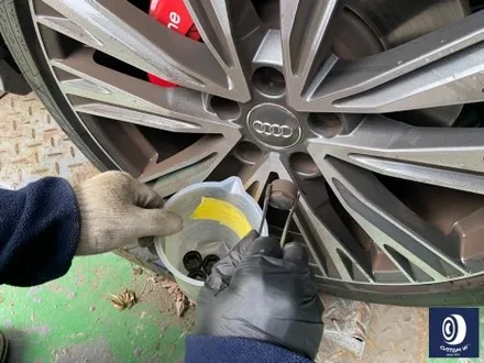 3년 전 캘리퍼 도색 작업 후, 재방문 주신 고객_! 아우디 A6 50TDI 20인치 휠 상처 수리 후, 블랙 유광 휠도색 / 용인 처인구