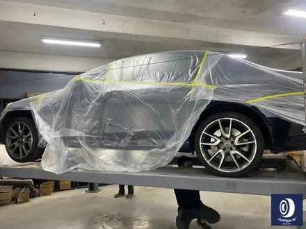 벤츠 W213 E43 AMG 휠 상처 수리 후 사틴 블랙 (무광 검정 / 매트 블랙) 휠 복원 도색 + 카본 세라믹 골드 캘리퍼 도색 / 용인 처인구