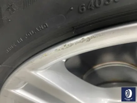 BMW F30 330i 400M 18인치 휠 상처 수리 후, 블랙 유광 휠도색 + 부식 제거 후 레드 캘리퍼 도색 (블루 컬러 바디에는 역시 블랙 휠 레드 캘리퍼) / 용인 처인구