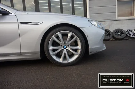 BMW 650i 컨버터블 잘못된 휠수리 이력. 박리후, 다이아몬드 컷팅 휠수리 , 심각한 부식 캘리퍼 녹 제거후, 부식방지 방청 ,코팅 효과 겸비한 캘리퍼 도색 작업 까지.! / 용인 처인구