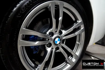 BMW F30 320i 휠 상처 수리 후, 고스트 크롬 휠도색 , 지저분한 캘리퍼 부식 녹 제거 후, 블루 컬러 도색. / 용인 처인구