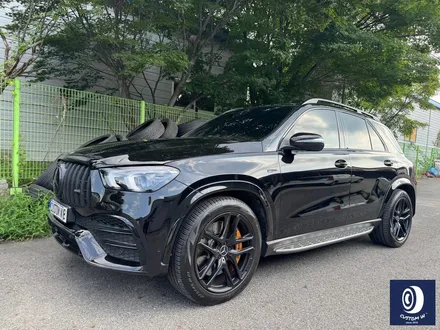 벤츠 GLE53 AMG 브레이크 부식 제거 후, 카본 세라믹 골드 컬러 캘리퍼 도색 / 용인 처인구