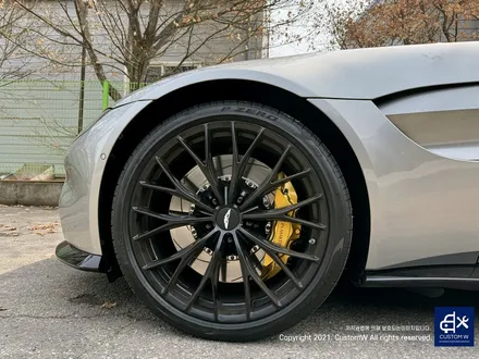부내나는 애스턴 마틴 밴티지 ASTON MARTIN VANTAGE 심지어 로드스터라니.!아쉬운 캘리퍼를 완성체로 만들어 드렸습니다. 골드 캘리퍼 도색_!(feat. 차 리뷰 숏 영상) / 용인 처인구
