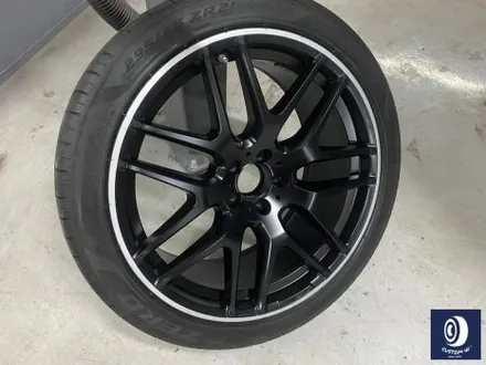 벤츠 GLE63 AMG 휠 도색 불량 재작업 약품 박리 제거 후, 사틴 블랙 + 실버 투톤 휠도색 + 레드 캘리퍼 도색 / 용인 처인구