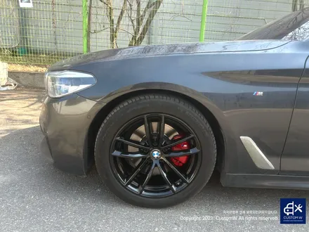 BMW G30 520D 휠 상처 수리 후, 유광 블랙 휠도색 그리고 레드 캘리퍼 도색 작업까지_! / 용인 처인구