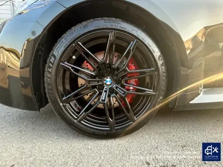 궁극의 드라이빙 머신 BMW M2 2세대 신형 930M 블랙 유광 휠도색 그리고 레드 캘리퍼 도색  (feat. 짝당 5만원 업체의 실체를 파악하고 커스텀 W에 방문하신 사연) / 용인 처인구