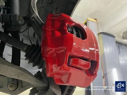 타 업체 수리 도색 이력이 있는 아우디 A7 55TDI 스포츠 테크 21인치 할로우 휠 상처 수리 후,  하이퍼 실버 휠도색 + 레드 캘리퍼 도색 / 용인 처인구