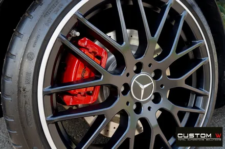 잘 못된 휠수리 도색 이력이 있는 벤츠 A45 AMG 약품 박리 후,  블랙 실버 투톤 휠도색 재작업, 레드 AMG 캘리퍼 도색 작업까지. / 용인 처인구
