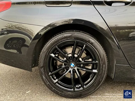 BMW G30 520d 휠수리 후 블랙유광 휠도색 / 용인 처인구