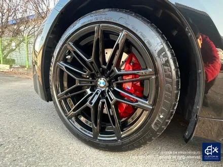 궁극의 드라이빙 머신 BMW M2 2세대 신형 930M 블랙 유광 휠도색 그리고 레드 캘리퍼 도색  (feat. 짝당 5만원 업체의 실체를 파악하고 커스텀 W에 방문하신 사연) / 용인 처인구
