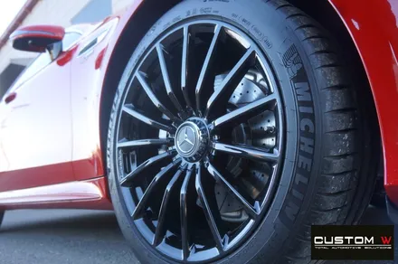 매일 같이 입고 되는  벤츠 GT43 AMG 4 도어 골드 캘리퍼 도색, 하이그로시 블랙 검정 유광 휠도색. / 용인 처인구
