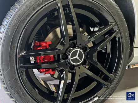 벤츠 W205 C200d 휠수리 후 블랙유광 휠도색 + 레드 캘리퍼 도색 / 용인 처인구
