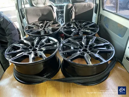 BMW i4 M50 기존 도색 제거 약품 박리 후, 블랙 폴리시 휠 + 블루 캘리퍼 도색 / 용인 처인구