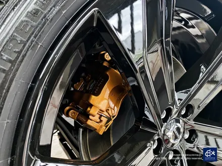 볼보 XC90 블랙유광 휠도색 + 카본 세라믹 골드 캘리퍼도색 / 용인 처인구
