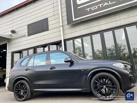BMW G05 X5 M50i 742M 22인치 휠수리 후 블랙유광 휠도색 / 용인 처인구