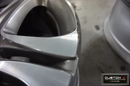BMW 640D 19인치 심각한 상처의 휠수리 후 고스트크롬 휠도색. / 용인 처인구