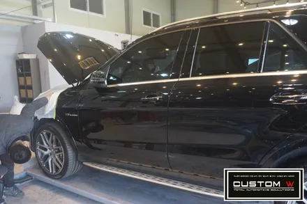 커스텀W - 벤츠 GLE 63 AMG 휠수리 후 블랙유광 휠도색 + AMG 레드 캘리퍼도색. / 용인 처인구