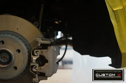 벤츠 C43AMG 맷블랙 휠도색 + 레드 AMG 캘리퍼도색. / 용인 처인구