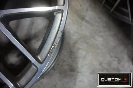 벤츠 W205 C63 AMG 휠 블랙유광 휠도색, 레드 AMG 캘리퍼도색. / 용인 처인구