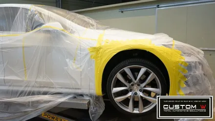 테슬라 모델S(TESLA MODEL S) 아라크니드 휠 블랙유광 휠도색, 레드 캘리퍼도색. / 용인 처인구
