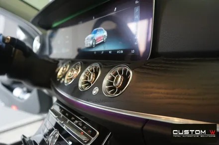 벤츠 W213 E300 순정 부메스터 트위터, 송풍구 앰비언트, AMG 순정 페달 설치. / 용인 처인구