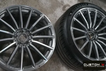 매일 입고 되는 벤츠 GT43 AMG 4도어 블랙 유광 휠도색, 카본 세라믹 골드 캘리퍼 도색. / 용인 처인구
