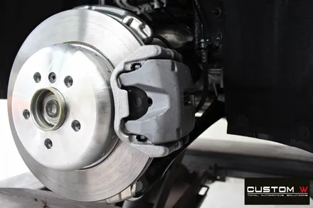 BMW G30 530i 블랙유광 휠 도색, M 퍼포먼스 블루 캘리퍼 도색 / 용인 처인구