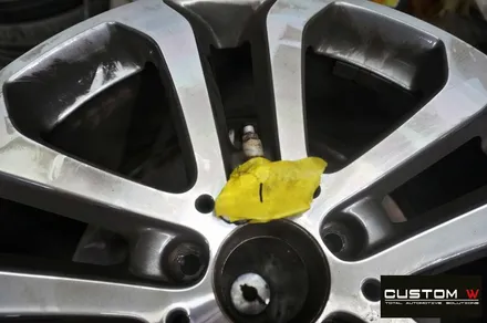 벤츠 GLE350d 휠 상처 수리 후 블랙 유광 휠도색 / 용인 처인구