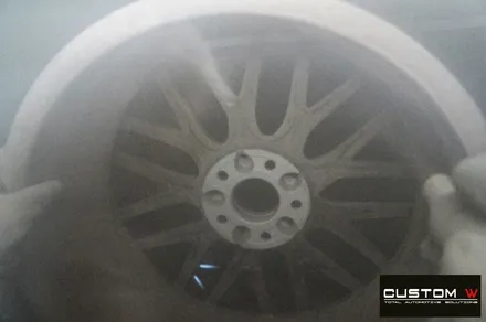 벤츠 A45 AMG 휠 상처 수리 후 블랙유광 휠도색 / 용인 처인구