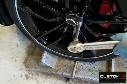 벤츠 CLS53 AMG 휠 상처 수리 후 블랙 실버 투톤 유광 휠도색 / 용인 처인구