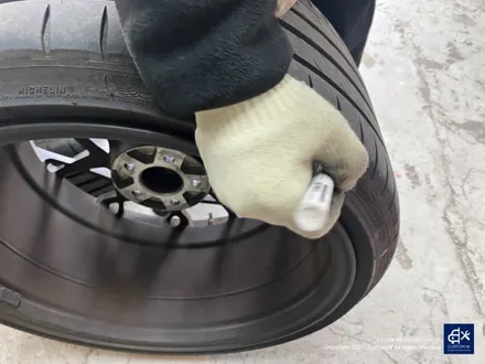분진도 벗겨내고 휠도 변신! 벤츠 CLS53 AMG 실버 휠도색 + 레드 캘리퍼 도색 / 용인 처인구