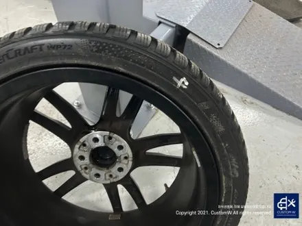 BMW G20 330e 상처가 많은 19인치 휠수리 후, 사틴 블랙 (aka. 맷블랙 MATT BLACK / 무광 블랙) 휠도색 / 용인 처인구