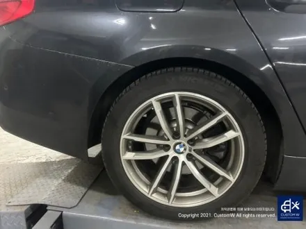 BMW G30 520D 휠 상처 수리 후, 유광 블랙 휠도색 그리고 레드 캘리퍼 도색 작업까지_! / 용인 처인구