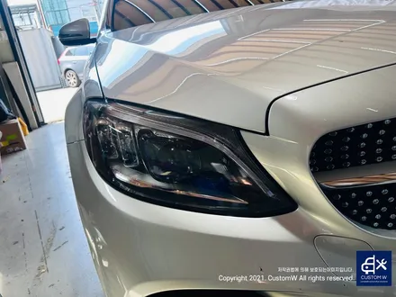 벤츠 W205 C220d 순정 멀티빔 라이트 업그레이드로 더욱 밝은 야간 주행! / 용인 처인구