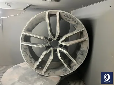 벤츠 CLS450 (휠은 CLS53AMG )블랙 + 실버 투톤 유광 휠도색 / 용인 처인구