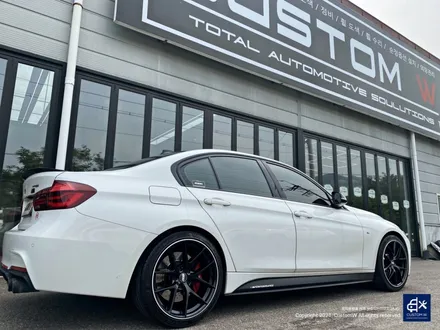 BMW F30 320d 블랙 실버 무광 투톤 휠도색 / 용인 처인구