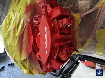 포르쉐 카이엔 22인치 클래식 휠 상처 수리 후 블랙유광 휠도색 & 레드 캘리퍼 도색 / 용인 처인구